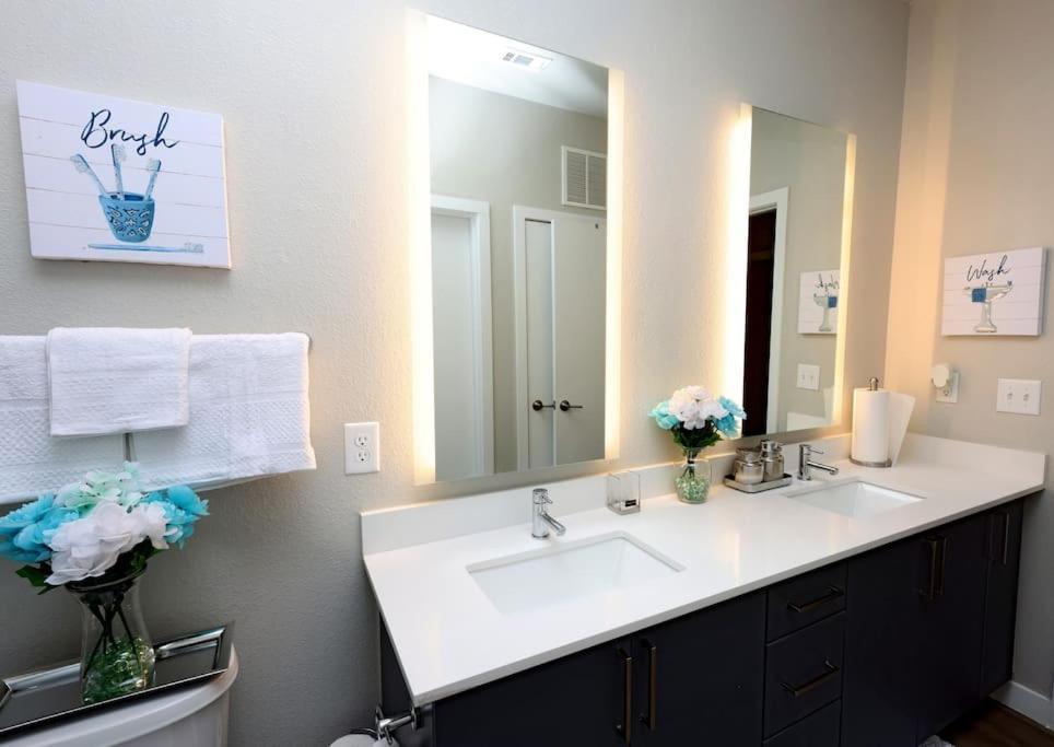 יוסטון Comfortable Getaway Downtown Htx מראה חיצוני תמונה